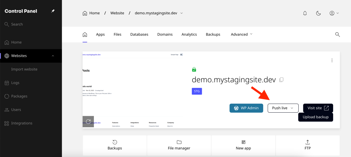 site staging apasa pe butonul Push Live